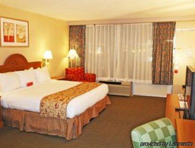 Ramada By Wyndham Asheville / Biltmore West Exteriör bild